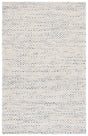 Safavieh Marbella 4'-0" x 6'-0" Rug in White / Navy