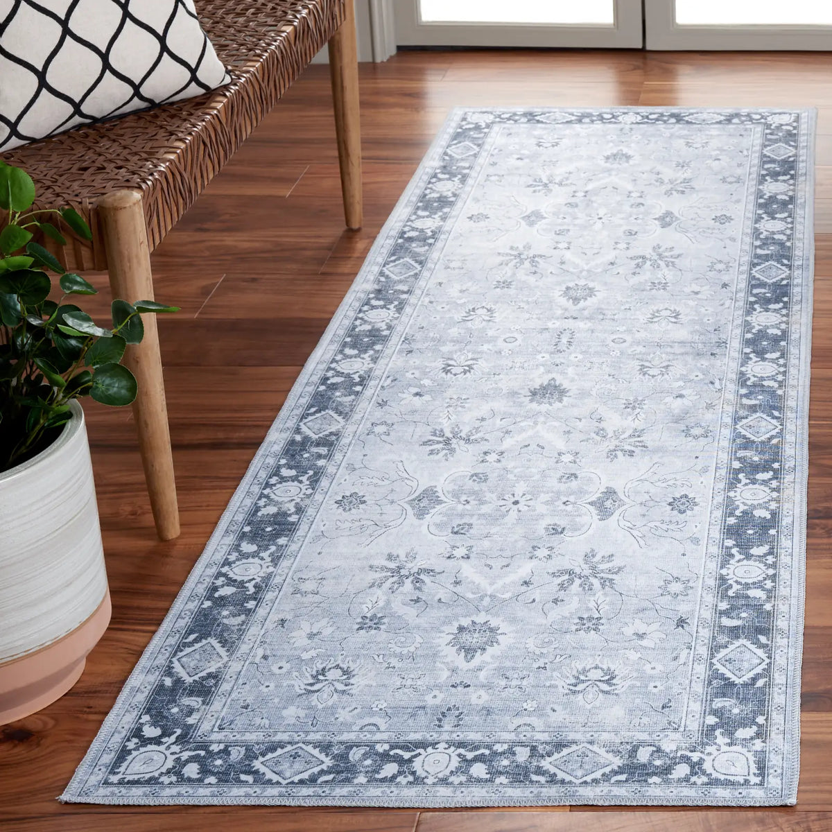Safavieh Arizona 2'-6" x 8'-0" Rug in Light Grey / Grey Green