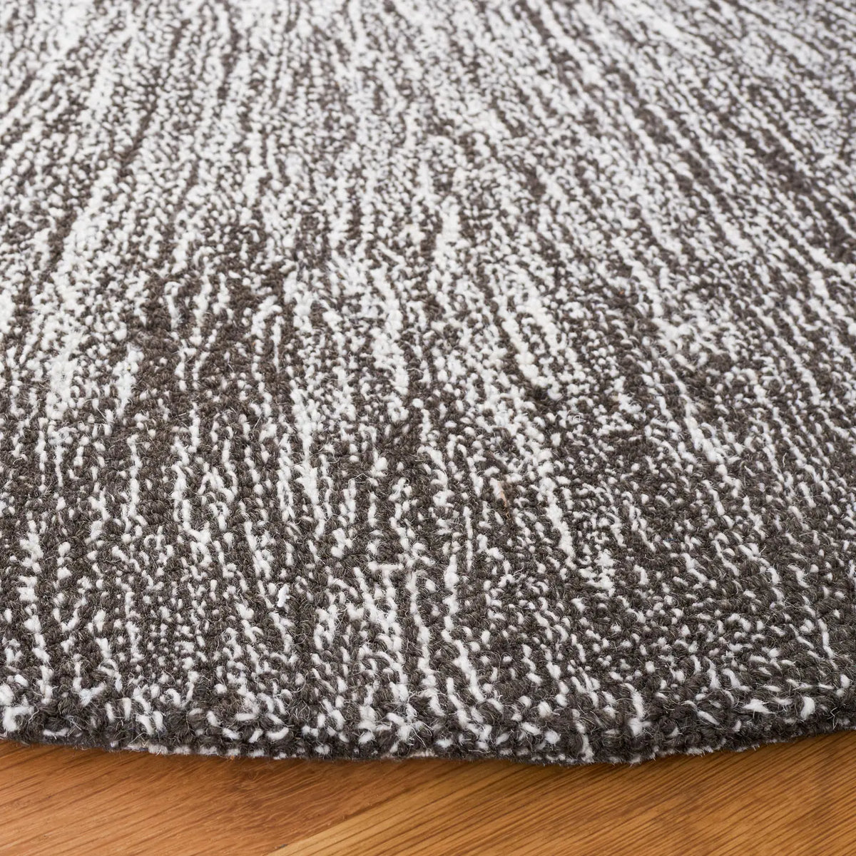 Safavieh Micro-Loop 5'-0" x 5'-0" Rug in Charcoal / Grey