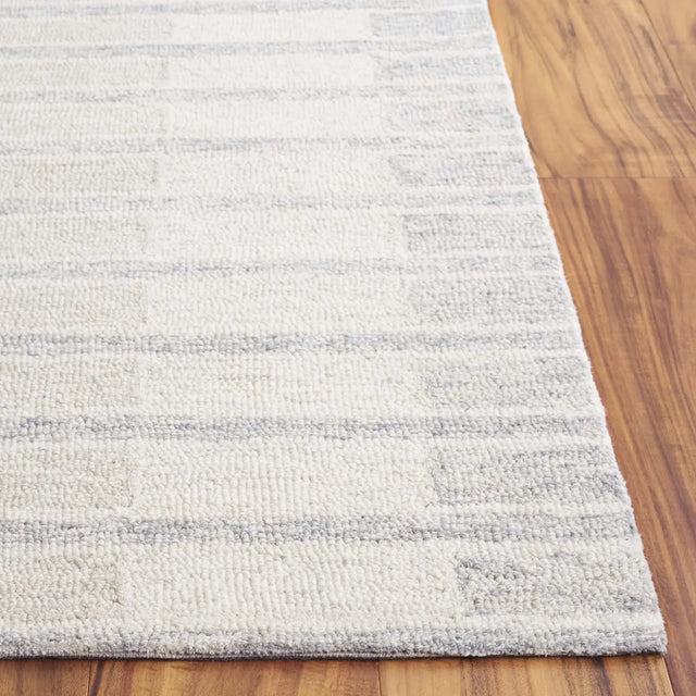 Safavieh Ebony 4'-0" x 6'-0" Rug in Beige / Grey