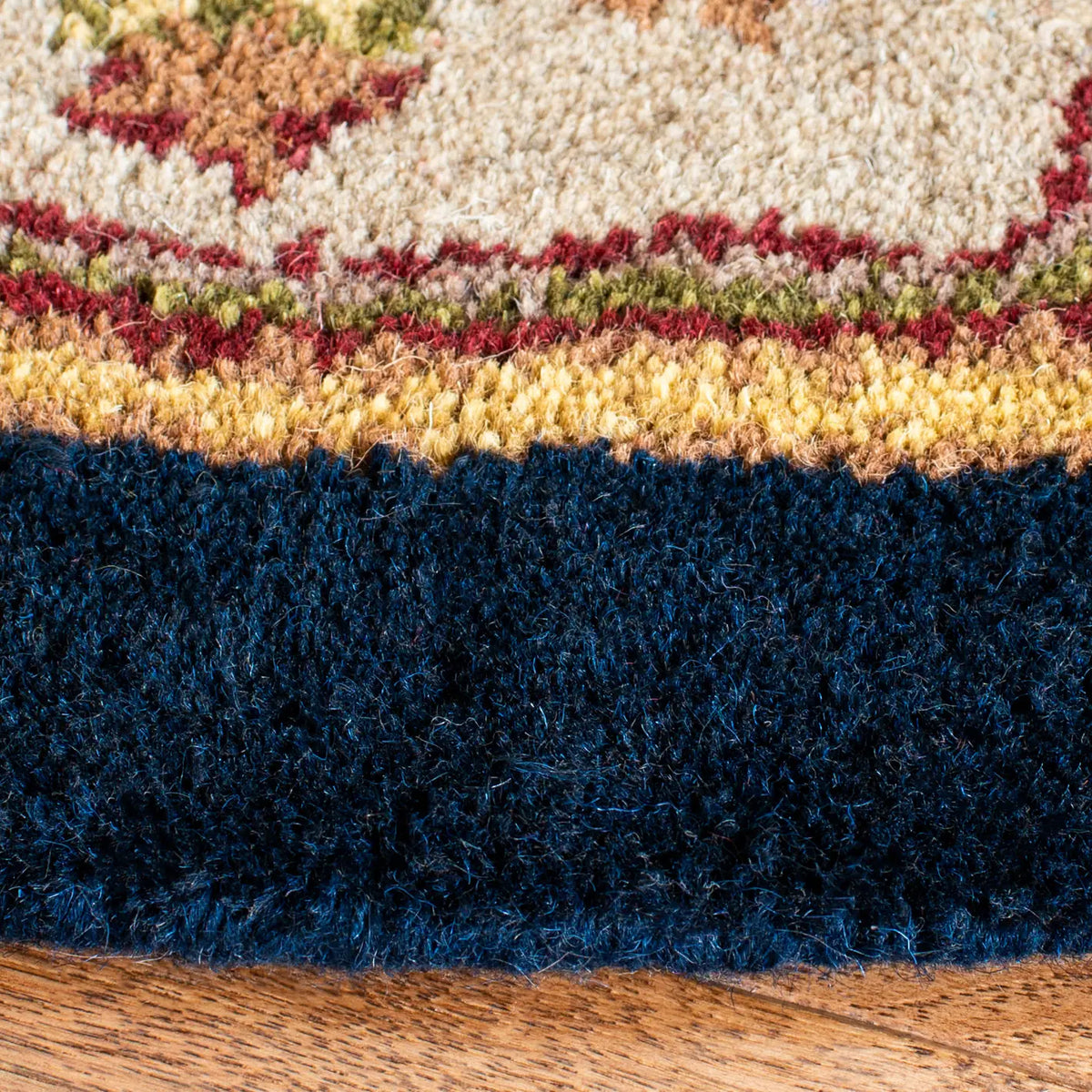 Safavieh Heritage 6'-0" x 6'-0" Rug in Multi / Red