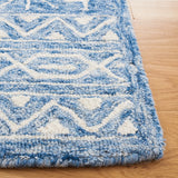 Safavieh Metro 4'-0" x 6'-0" Rug in Blue / Ivory