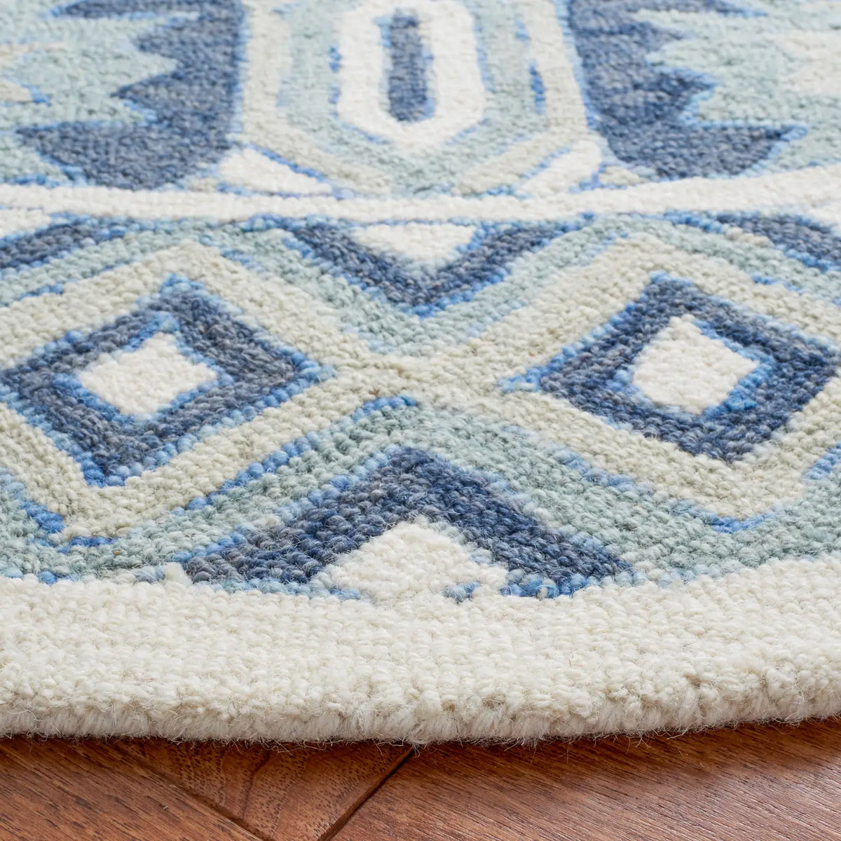 Safavieh Metro 6'-0" x 6'-0" Rug in Blue / Ivory