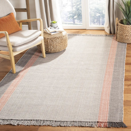 Safavieh Montauk 5'-0" x 8'-0" Rug in Terracotta / Grey