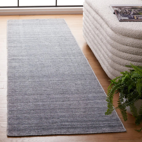 Safavieh Kilim 2'-3" x 9'-0" Rug in Grey / Ivory