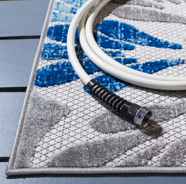 Safavieh Cabana 4'-0" x 6'-0" Rug in Grey / Blue