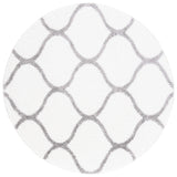 Safavieh Tahoe Shag 6'-7" x 6'-7" Rug in White / Grey