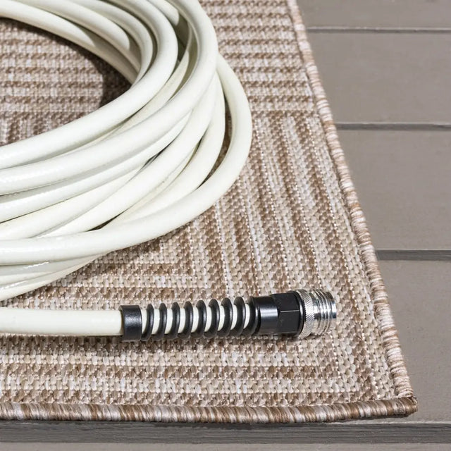 Safavieh Beach House 5'-3" x 7'-6" Rug in Beige / Light Beige