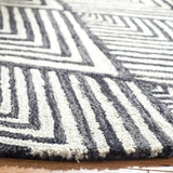 Safavieh Micro-Loop 5'-0" x 5'-0" Rug in Charcoal / Ivory