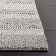 Safavieh Natura 2'-3" x 8'-0" Rug in Light Grey / Ivory