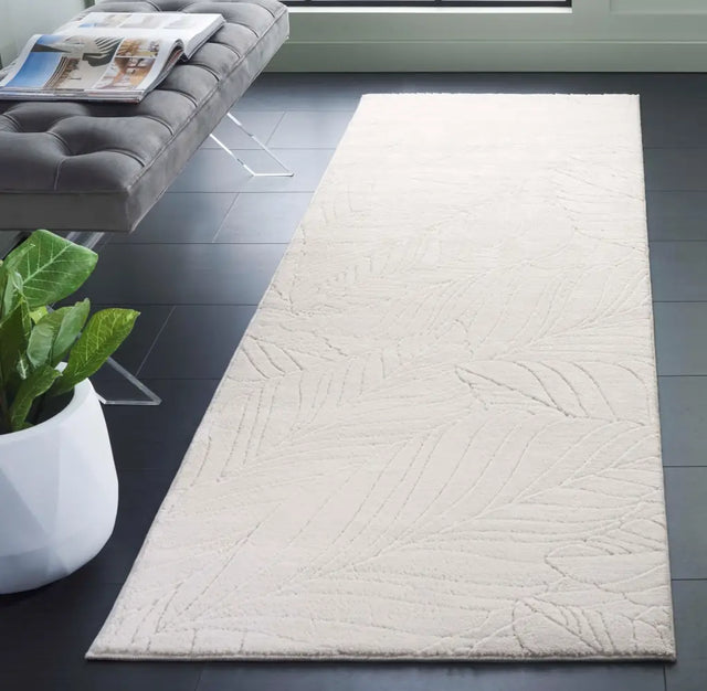Safavieh Versailles 2'-6" x 8'-0" Rug in Ivory