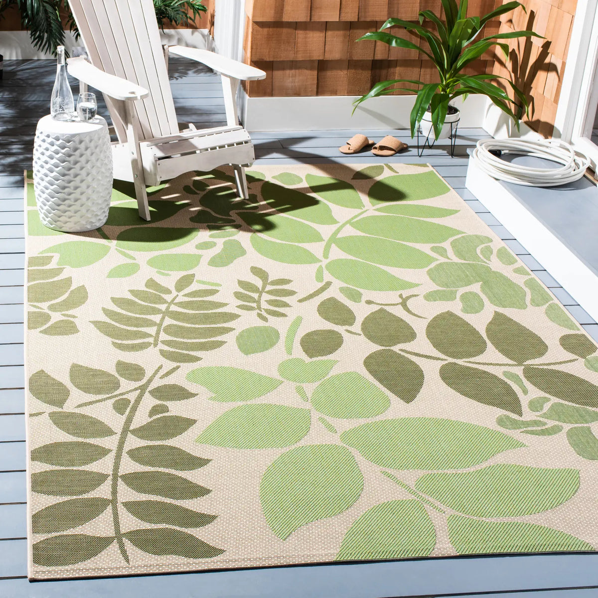 Safavieh Courtyard 6'-7" x 9'-6" Rug in Cream / Green