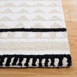Safavieh Capri 4'-0" x 6'-0" Rug in Ivory / Beige