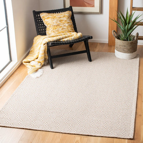 Safavieh Augustine 4'-0" x 6'-0" Rug in Taupe / Cream
