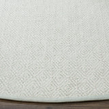 Safavieh Montauk 6'-0" x 6'-0" Rug in Ivory / Foam Green