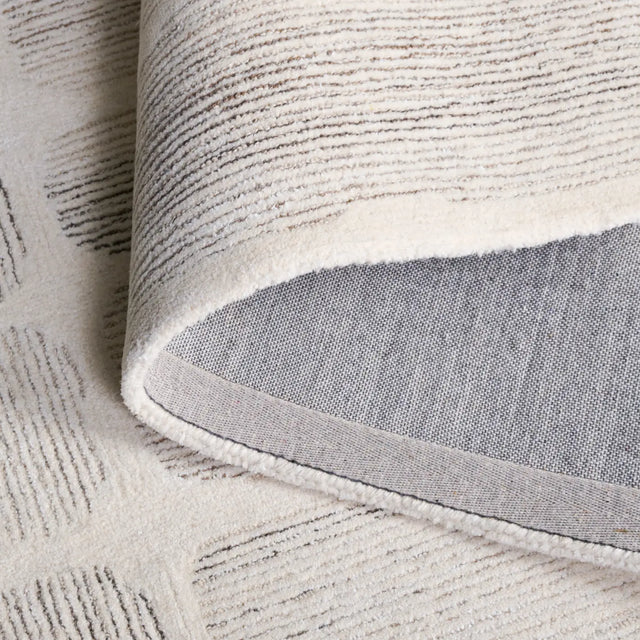 Safavieh Metro 4'-0" x 6'-0" Rug in Ivory / Grey