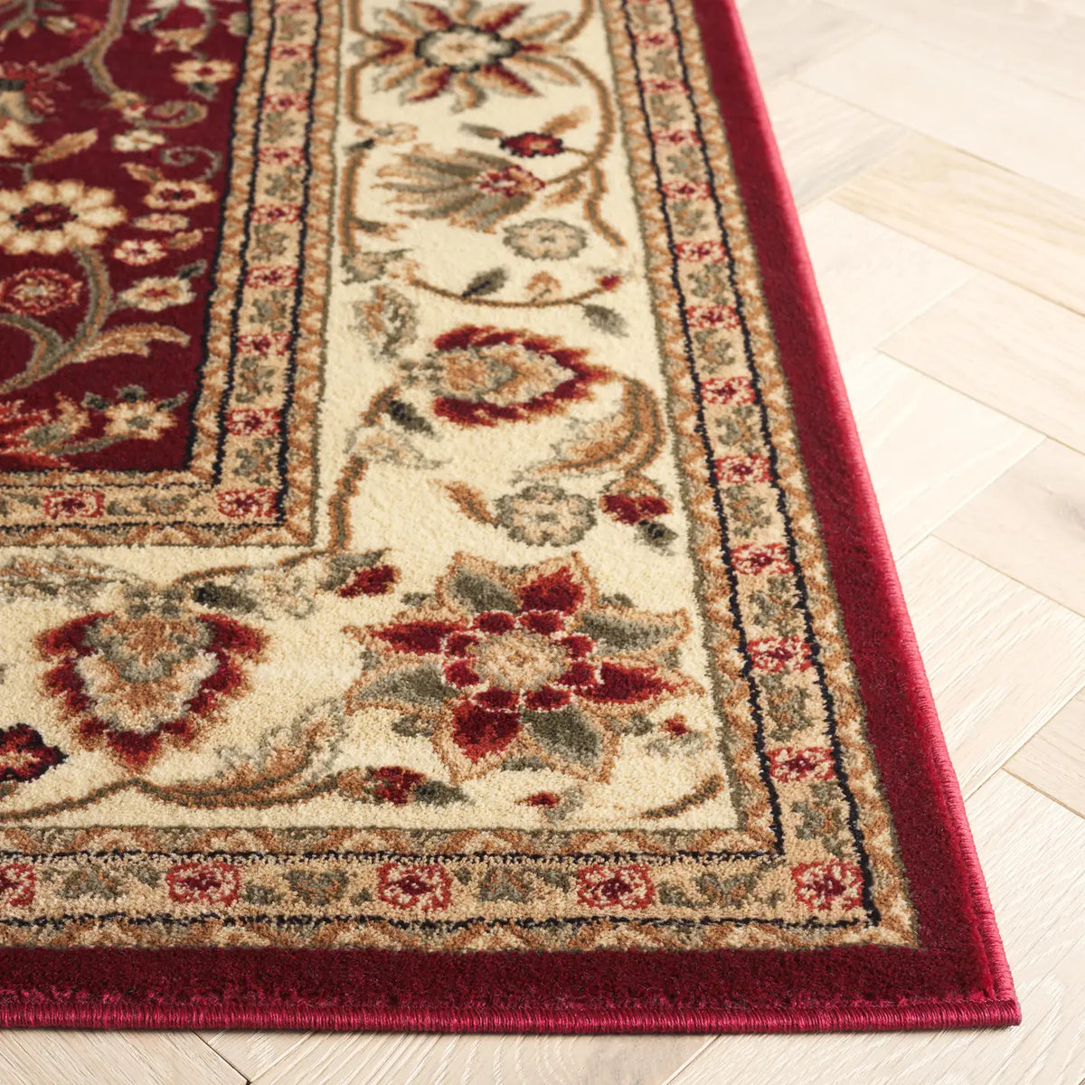 Safavieh Lyndhurst 4'-0" x 6'-0" Rug in Red / Ivory