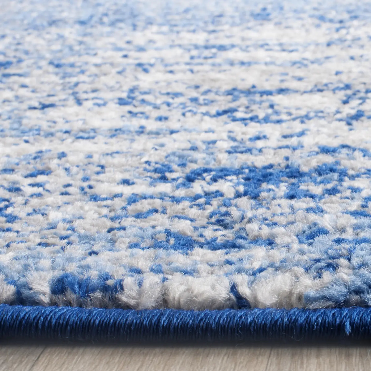 Safavieh Adirondack 2'-6" x 8'-0" Rug in Silver / Blue