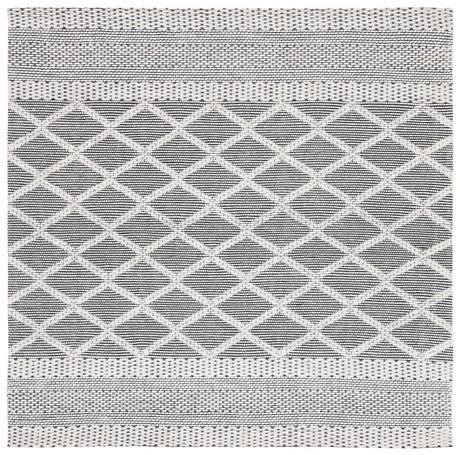 Safavieh Marbella 6'-0" x 6'-0" Rug in Ivory / Black