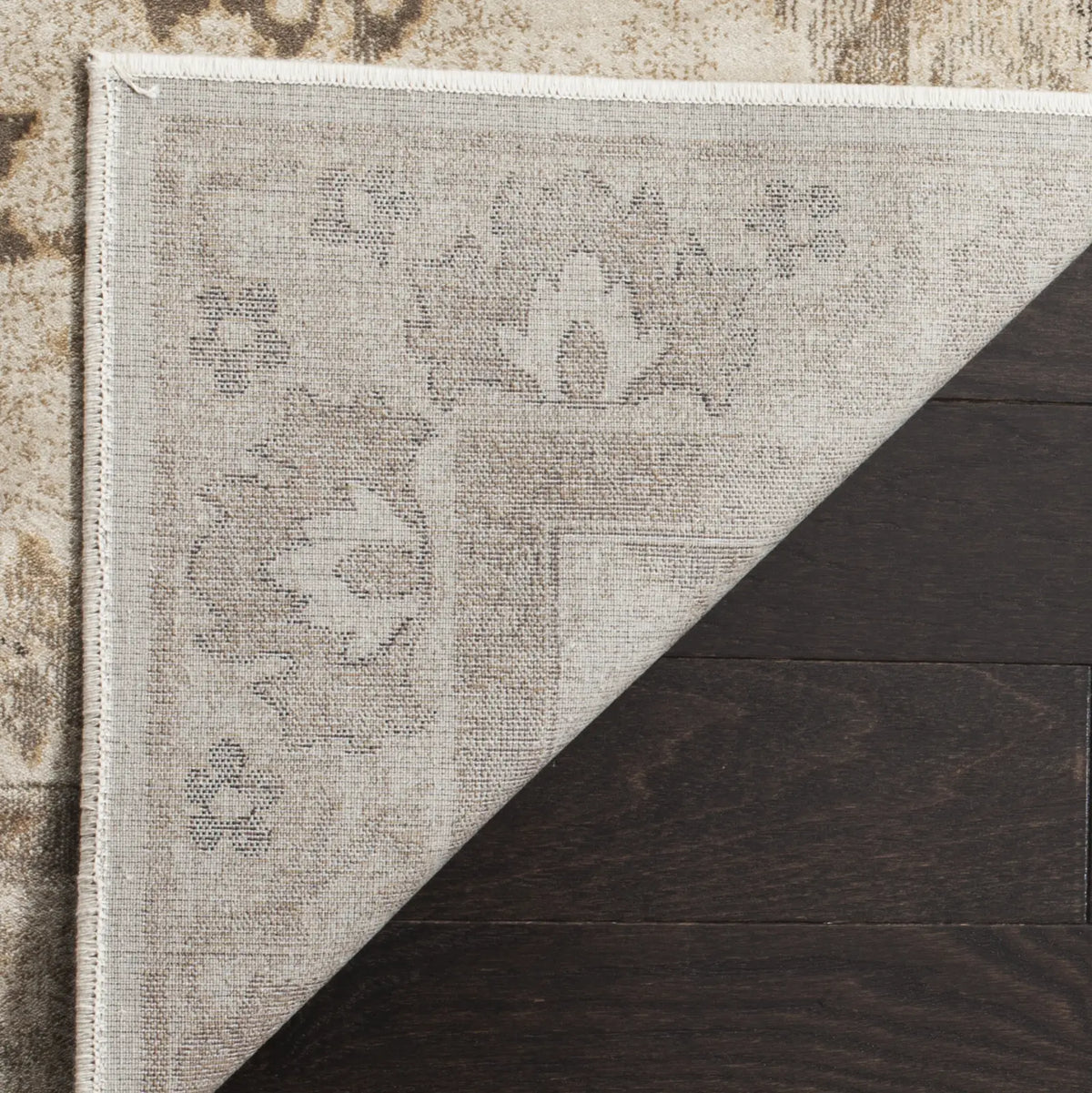 Safavieh Vintage 5'-3" x 7'-6" Rug in Stone