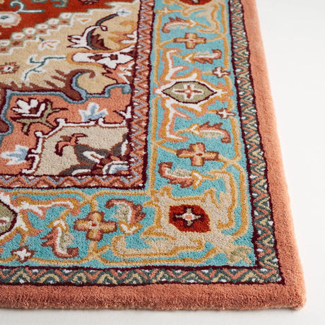 Safavieh Heritage 4'-0" x 6'-0" Rug in Red / Pink