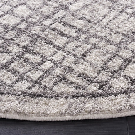 Safavieh Adirondack 6'-0" x 6'-0" Rug in Silver / Ivory