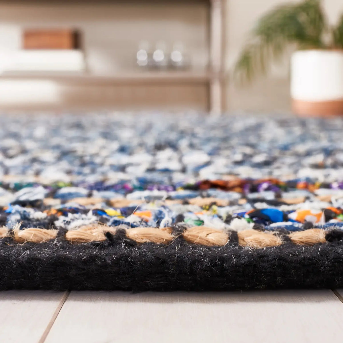 Safavieh Cape Cod 4'-0" x 6'-0" Rug in Natural / Blue