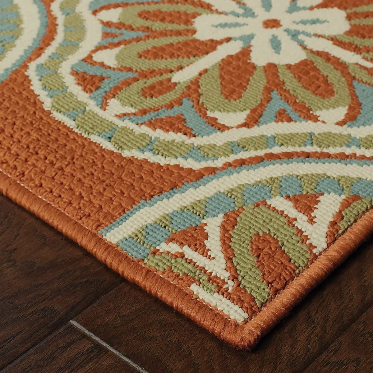 Oriental Weavers Sphinx Montego 8323d Red / Ivory Rugs - corner detail