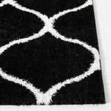 Safavieh Tahoe Shag 4'-0" x 6'-0" Rug in Black / White