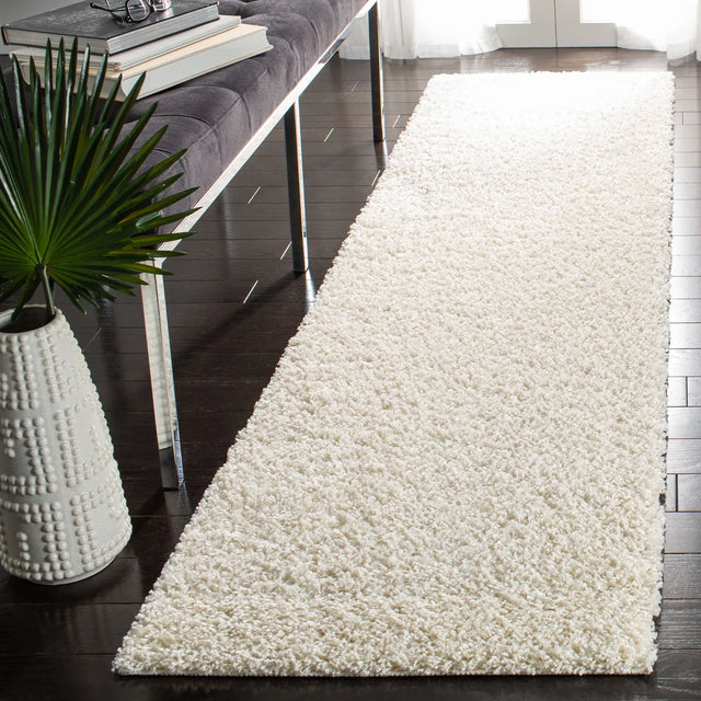 Safavieh Primo Shag 2'-2" x 10'-0" Rug in Ivory