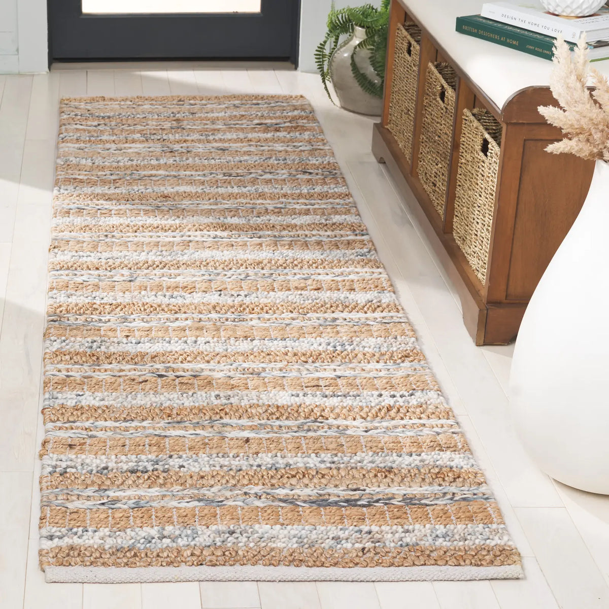 Safavieh Natura 2'-3" x 8'-0" Rug in Natural / Brown