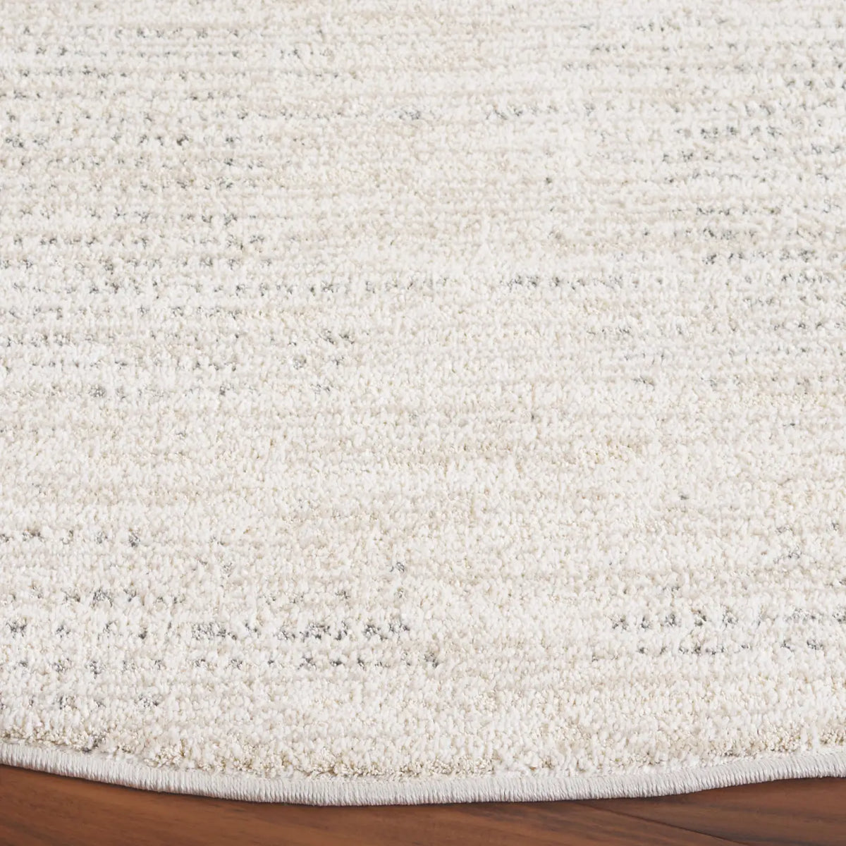 Safavieh Northport 6'-7" x 6'-7" Rug in Ivory / Grey