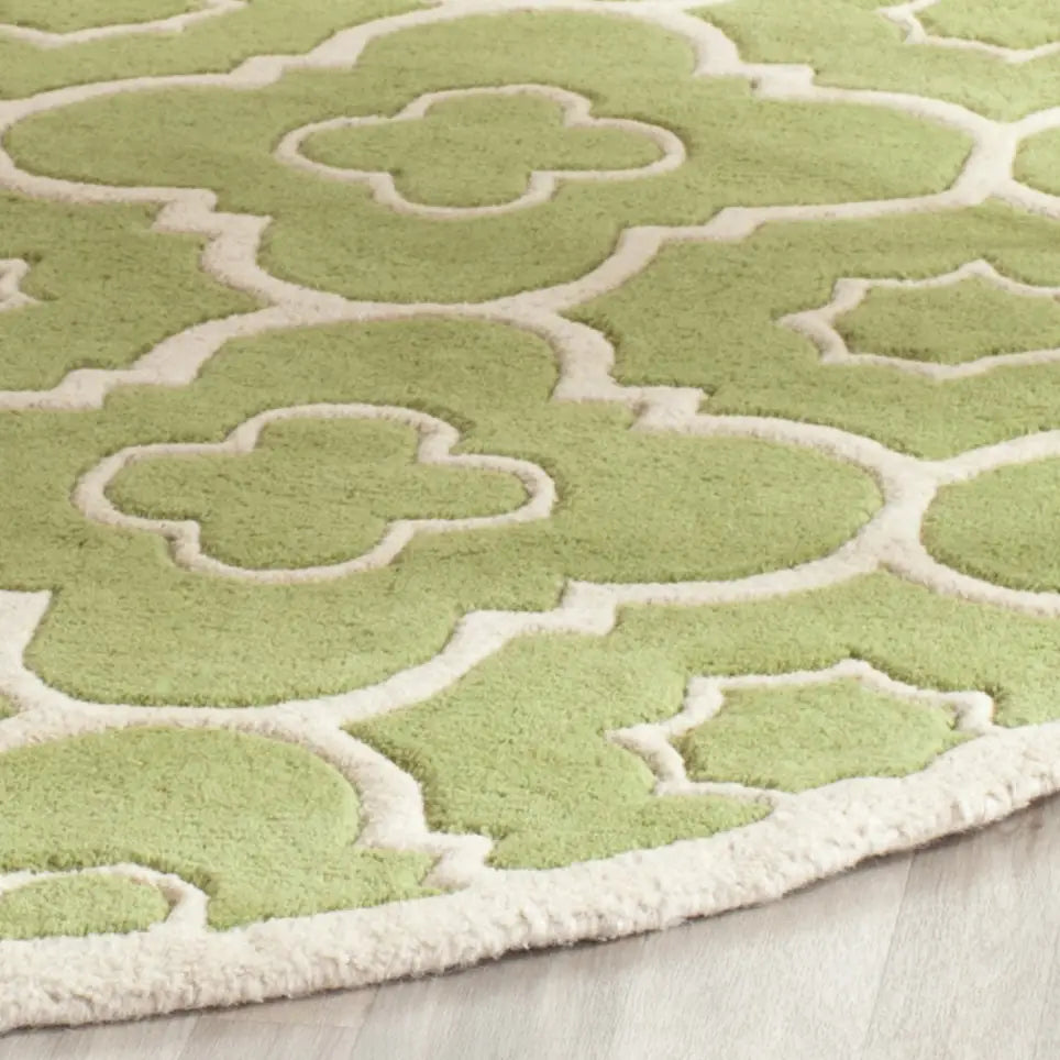 Safavieh Chatham 5'-0" x 5'-0" Rug in Green / Ivory
