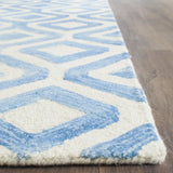 Safavieh Dip Dye 2'-3" x 6'-0" Rug in Ivory / Blue