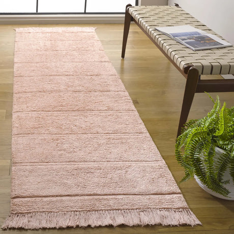 Safavieh Easy Care 2'-3" x 8'-0" Rug in Pink