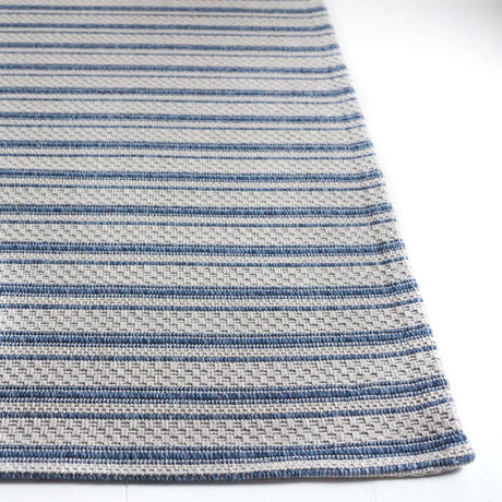 Safavieh Martha Stewart 5'-0" x 7'-0" Rug in Navy / Light Grey