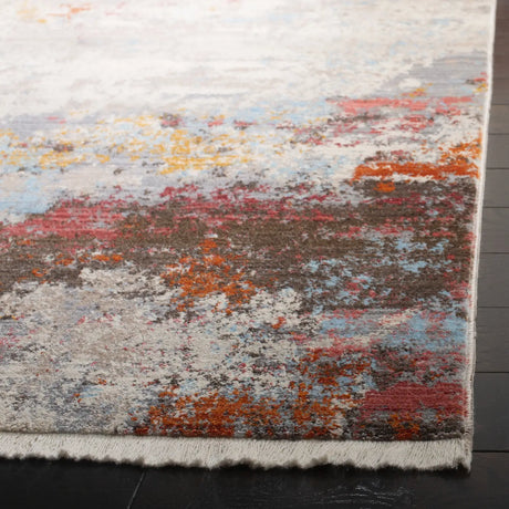 Safavieh Vintage Persian 5'-0" x 7'-6" Rug in Grey / Multi