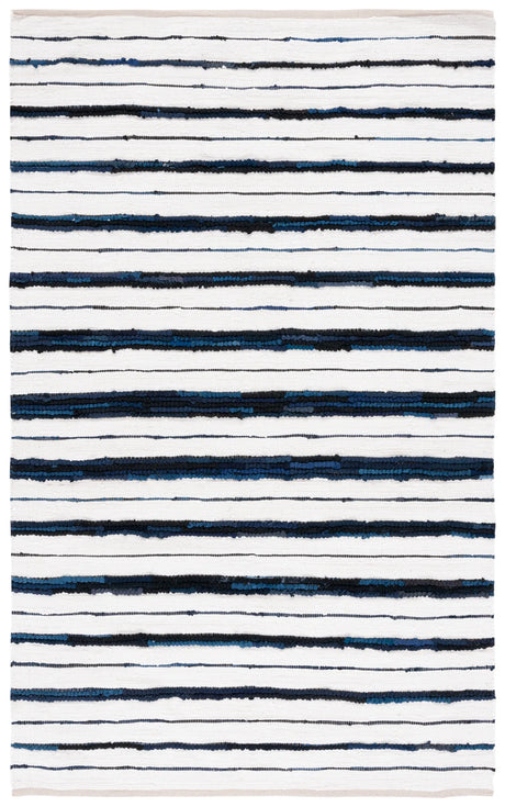 Safavieh Montauk 4'-0" x 6'-0" Rug in Navy / Ivory