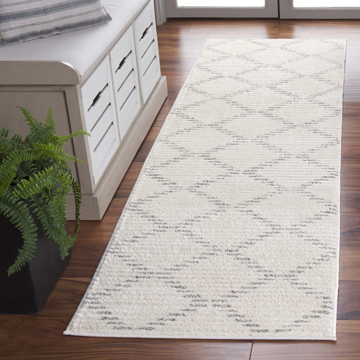 Safavieh Neptune 2'-2" x 8'-0" Rug in Ivory / Grey