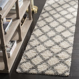 Safavieh Sgd-Dallas Shag 2'-3" x 8'-0" Rug in Ivory / Grey