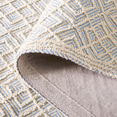 Safavieh Martha Stewart 4'-0" x 6'-0" Rug in Ivory / Blue