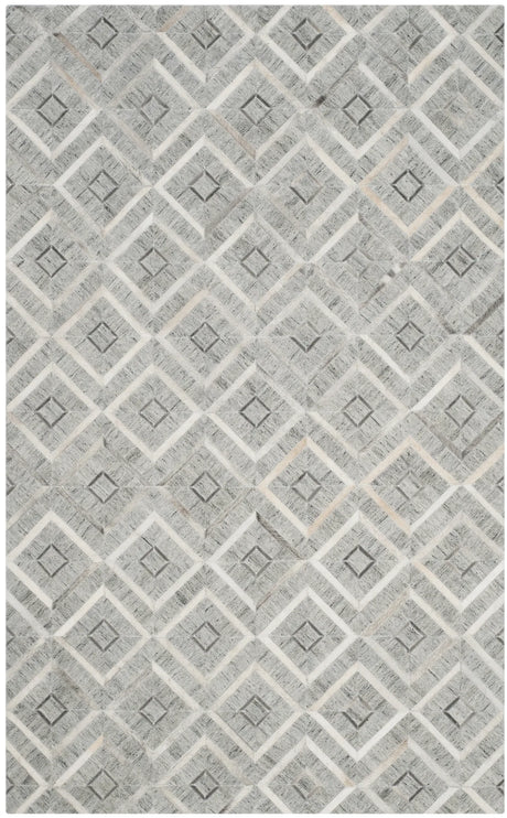 Safavieh Studio Leather 4'-0" x 6'-0" Rug in Ivory / Grey
