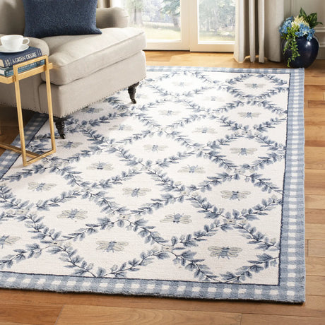 Safavieh Chelsea 3'-9" x 5'-9" Rug in Ivory / Blue