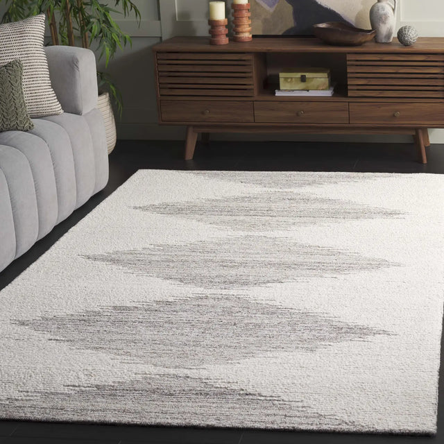 Safavieh Abstract 4'-0" x 6'-0" Rug in Brown / Ivory
