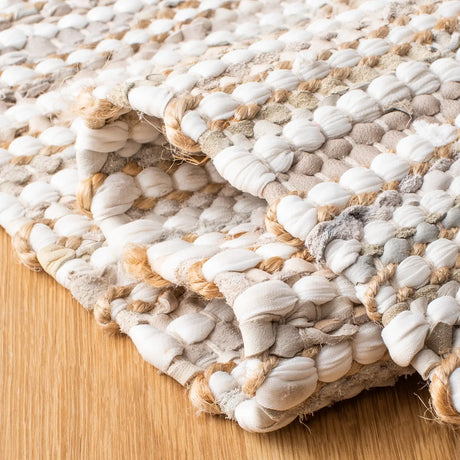 Safavieh Vintage Leather 5'-0" x 8'-0" Rug in Beige / Multi