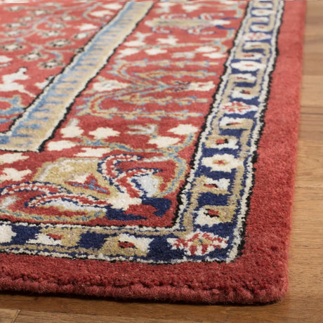 Safavieh Antiquity 4'-0" x 6'-0" Rug in Red / Multi