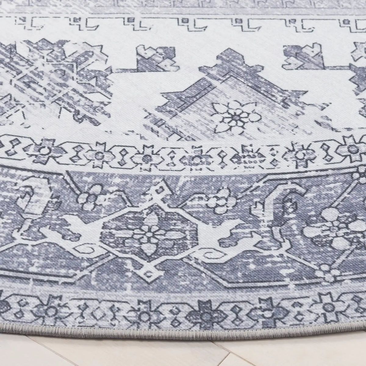 Safavieh Tucson 6'-0" x 6'-0" Rug in Light Grey