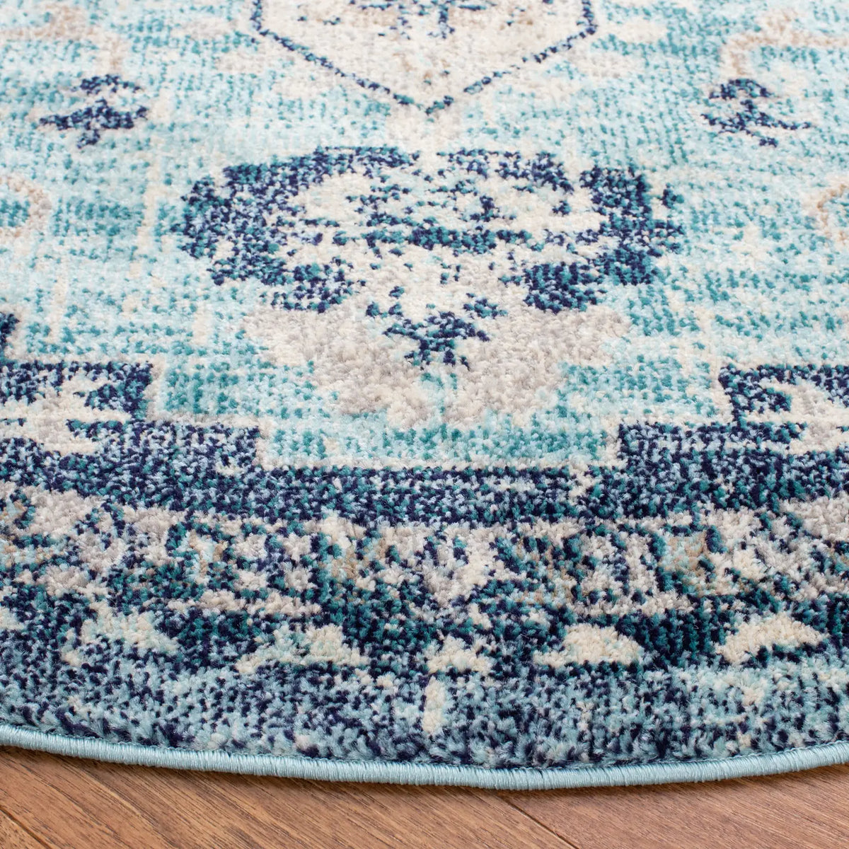 Safavieh Madison 5'-0" x 5'-0" Rug in Teal / Navy