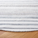 Safavieh Kilim 6'-0" x 6'-0" Rug in Ivory / Grey