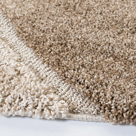Safavieh Florida Shag 6'-7" x 6'-7" Rug in Ivory / Grey